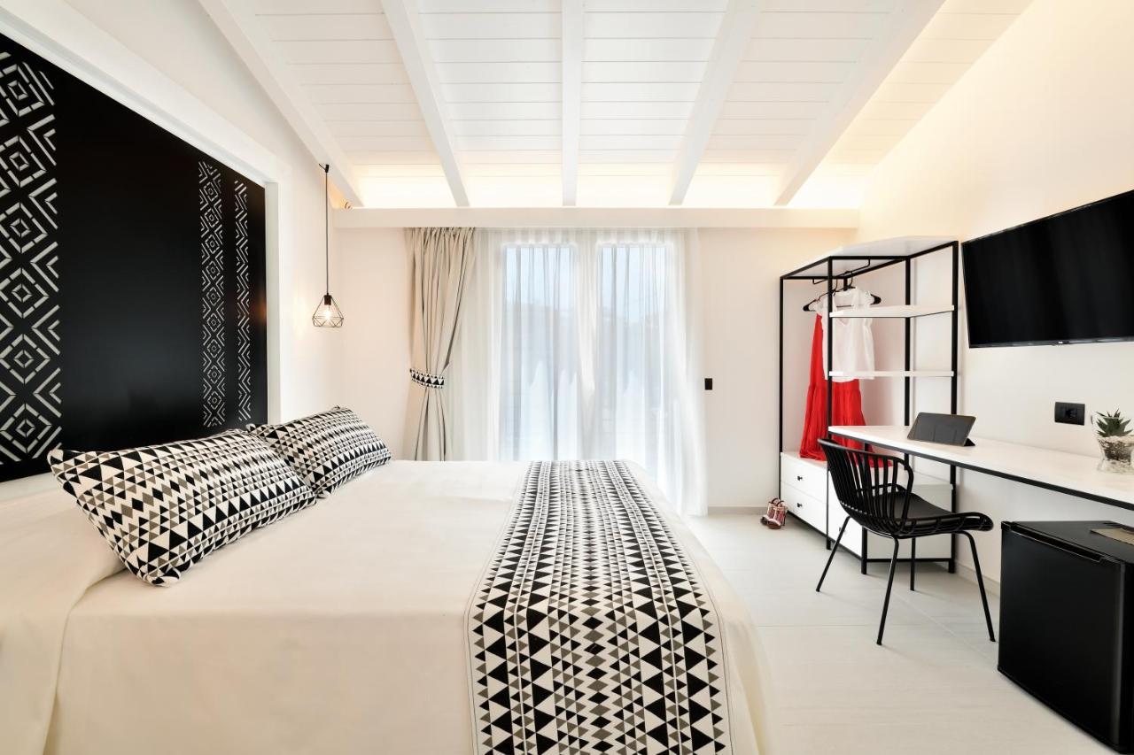 Cara A Bentu - Charming Rooms Tortolì Extérieur photo