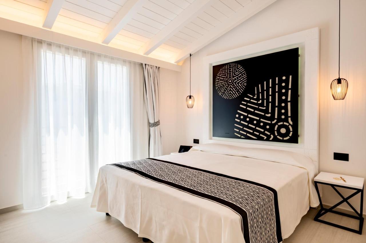 Cara A Bentu - Charming Rooms Tortolì Extérieur photo